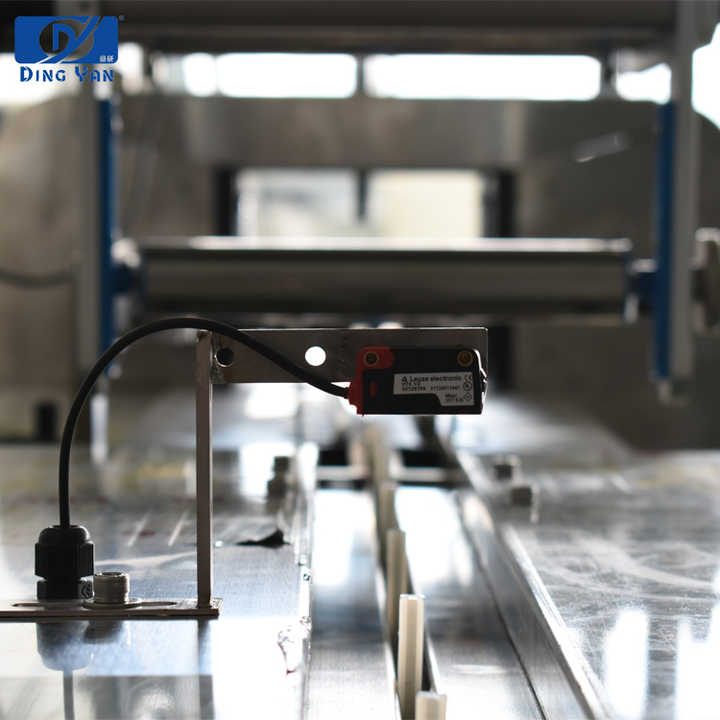 Automatic Flow Wrapping Machine Candy Flow Packing Machine