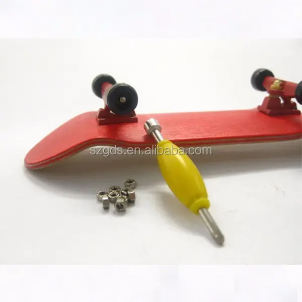 Mini skate de madeira/dedo para crianças, brinquedo infantil com rampa, preço barato, 2015