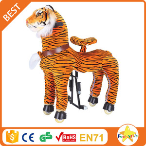 Funtoys CE caminando juguete caballo al galope en la rueda - Product Image 1