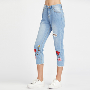 Wholesales clothing woman embroidery Ripped frayed Hem cropped Jeans for women - Product Image 3