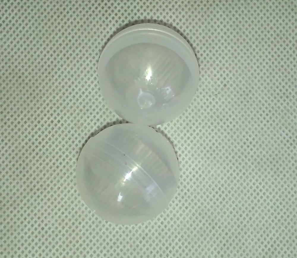 Прозрачные шариковые игрушечные капсулы из полистирола