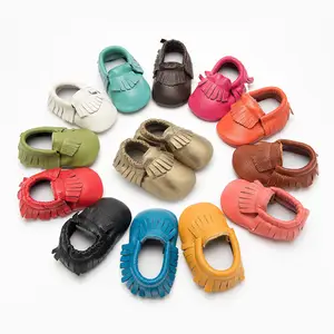 بيع بالجملة من المصنع الصيني ، حذاء رضيع من عمر 0-2 سنة من الجلد الطبيعي ، 14 لونًا من الشراريب