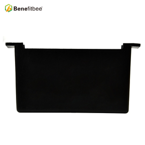 Alimentador de Abejas de Plástico Mini de 0.5L - Product Image 3