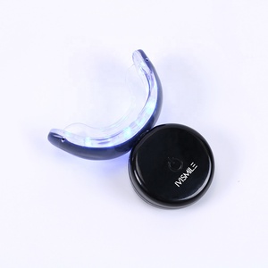 Kits de <span class=keywords><strong>Blanchiment</strong></span> <span class=keywords><strong>Dentaire</strong></span> OEM de Luxe Premium avec Lumière LED Fonctionnant sur Piles - Product Image 6