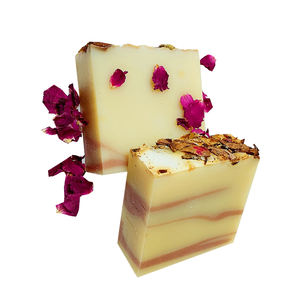 Sapone Naturale Fatto a Mano per <span class=keywords><strong>Yoni</strong></span>, Sapone Femminile Rassodante con Oli Essenziali di Rosa e Lavanda - Product Image 2