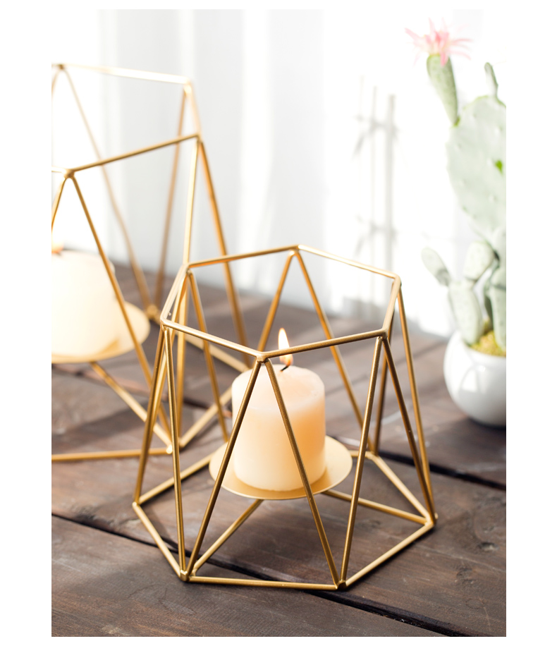 Romantic furniture accessories geometric pattern golden candles holders