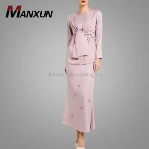 时尚现代 baju kurung 时尚鲜花 baju melayu 马来西亚穆斯林女性套装