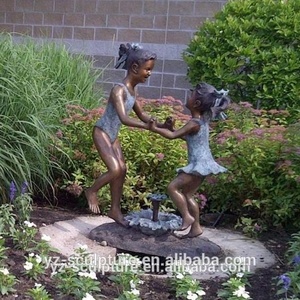 Statue de bronze d'un garçon nu et d'une sœur et d'un frère assis sur la plage, pour parc extérieur - Product Image 6