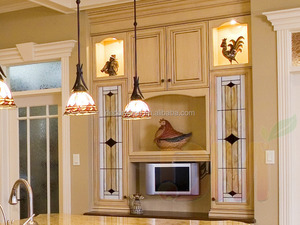 Cuisine beige au design chaleureux avec un grand îlot - Product Image 3