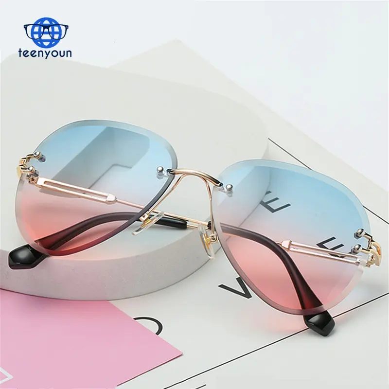 Tanpa Bingkai Kacamata Hitam Wanita Merek Desain Berjemur Kacamata Gradien Warna Cutting Lensa Frameless Logam Kacamata UV400 Fashion