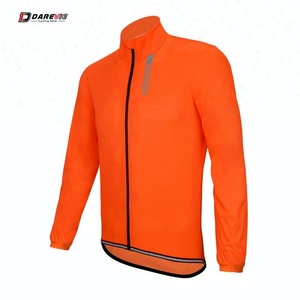 Article professionnel personnalisé Darevie Vestes de <span class=keywords><strong>pluie</strong></span> réfléchissantes de <span class=keywords><strong>cyclisme</strong></span> légères pour hommes au meilleur prix - Product Image 2