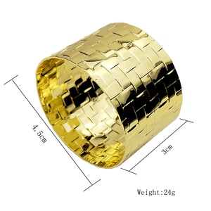 Anelli <span class=keywords><strong>Portatovaglioli</strong></span> BGN Eco-Friendly <span class=keywords><strong>in</strong></span> Oro e <span class=keywords><strong>Argento</strong></span> con Design Moderno Intrecciato per Cerimonie di Laurea - Product Image 6
