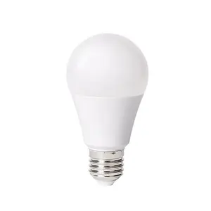 Yüksek kalite fabrika fiyat 7W 9W 12W E26/E27/B22 taban şeffaf ışık kapak yüksek parlaklık enerji tasarrufu Led ampuller