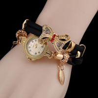 Montre à quartz décorative luxueuse en strass pour femme, montre-bracelet décontractée dorée pour femme