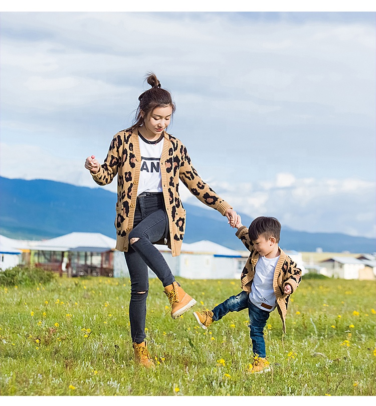 Модный новейший жаккардовый вязаный кардиган с леопардовым принтом на заказ, одежда для семьи мама и я