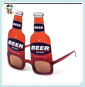 OEM安いプラスチックノベルティビールワインボトル型面白いパーティーグラスHPC-0646 - Product Image 3