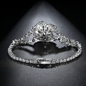 LUOTEEMI Lusso <span class=keywords><strong>Big</strong></span> Fiore della Rosa Chain Link Braccialetto per Le Donne Signore di Lusso Brillante AAA Zircone Cubico di Cristallo Regalo Dei Monili Del Braccialetto