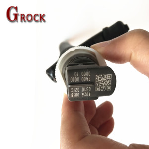 Nuovo Iniettore Diesel Common-Rail 095000-5600 1465A041 1465A257 per <span class=keywords><strong>Mitsubishi</strong></span> L200 <span class=keywords><strong>2.5</strong></span> - Product Image 3