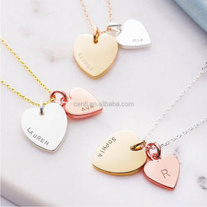 Collana con Ciondolo a Doppio Cuore Personalizzata con Messaggio Inciso, Nome o Iniziali Personalizzabili, in Acciaio Inossidabile - Product Image 1