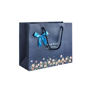 ropa de Boutique de regalo de embalaje de cartón de la corbata de moño decoración azul bolsa de papel con asa de cuerda - Product Image 2