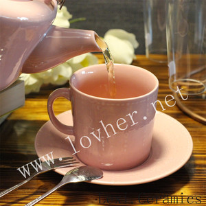 Rosa en relieve porcelana taza <span class=keywords><strong>de</strong></span> té y platillo taza <span class=keywords><strong>de</strong></span> té <span class=keywords><strong>de</strong></span> cerámica con plato <span class=keywords><strong>para</strong></span> la boda, hogar, hotel, restaurante - Product Image 3
