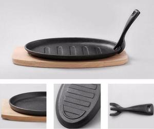 Kitchenware Professional Serving Plate Chef Use Cast Iron Sizzler Plate with Wooden Base - Product Image 3
