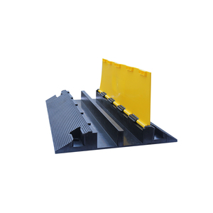 <span class=keywords><strong>Rampe</strong></span> de sécurité routière en <span class=keywords><strong>acier</strong></span> durable à 2 canaux Protecteur de câble en caoutchouc recouvert de PVC Bosse pour la route - Product Image 1