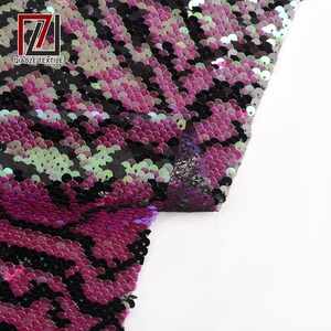Hot Bán 5Mm Cá Quy Mô Long Lanh Sequin Lưới Vải Trong Màu Tím Và Màu Đen Sọc 100% Polyester Twill Cho Cô Gái Giày - Product Image 3