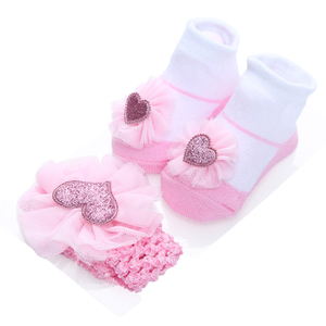 2 في 1 علبة هدايا جميلة مجموعة عصابة رأس وجوارب للأطفال - Product Image 5