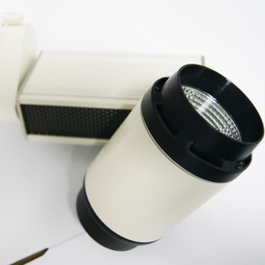 Mejor fuente internacional agradable enfoque CRI 90 galería llevó <span class=keywords><strong>la</strong></span> iluminación de <span class=keywords><strong>la</strong></span> pista - Product Image 2