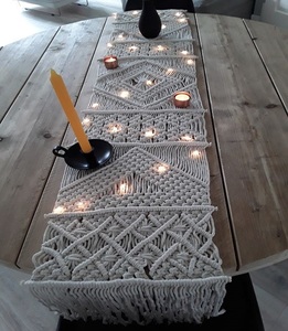 Camino de mesa de macramé geométrico 100% de algodón ecológico hecho a mano hermosa técnica de punto para el tema del restaurante del dormitorio del hogar - Product Image 6