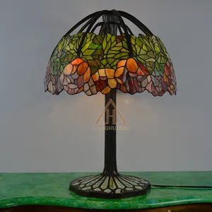 LongHuiJing lampada da tavolo Tiffany lampada da notte fatta a mano in vetro colorato paralume 3 luce verde stile vittoriano scrivania luce decor