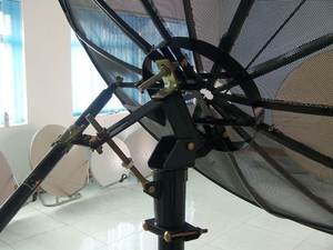 <span class=keywords><strong>Antenne</strong></span> satellite TV Zhongda 3,0 m intérieure bande C 12,5 GHz en aluminium avec montage sur toit et grille pour une meilleure réception - Product Image 3