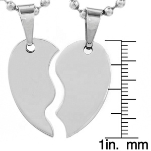 Coppie amante romantico gioielli personalizzati su ordinazione libero incide il commercio all'ingrosso in acciaio inox 2 coppia di mezza cuore collana per le coppie - Product Image 3