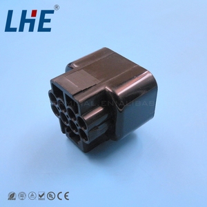 Terminale a Crimpare KUM PB625-08027, Connettore Maschio a 8 Pin, Contatto in Ottone per Settore Automobilistico, Materiale PA66, Installazione Sigillata da Filo a Filo - Product Image 2