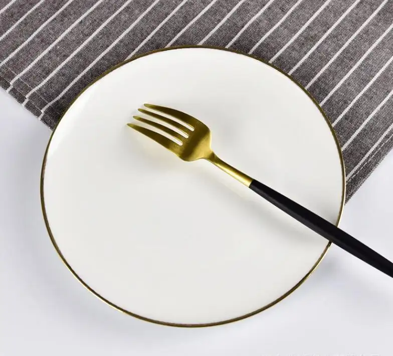 Platos de porcelana con borde dorado de porcelana, platos de cena de hueso fino de china, con su diseño