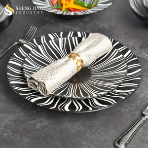 ShengJing Contemporary Handmade Embossing Eco-Friendly White and Black Porcelain <strong>Microwave</strong> Safe Dinnerware Kitchen Crockery <strong>Sets</strong> - Product Image 6