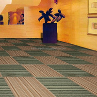 Bestseller-Produkte Selbst klebende Teppich fliesen Cut Pile Modular 100% Universal 50*50cm Teppich fliesen