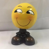 2019 NEW HOT SELLING RESIN SMILE FACE SHAKING WAVING BOBBLE BUBBLE BIG HEAD CAR INSIDE DASHBOARD DECORATION TOY DOLL STATUES