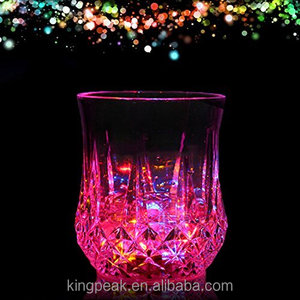 Bar Kính Vui Nước Kích Hoạt Đầy Màu Sắc Nhấp Nháy LED Light Up Shot Ly Nhấp Nháy Bia Rượu <span class=keywords><strong>Whisky</strong></span> Vodka Ly Martini Ly Thủy Tinh - Product Image 4