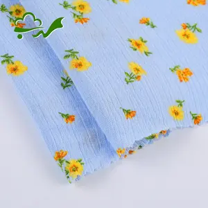 China Wholesale Geweven Crêpe Kledingstuk Bloemen Gedrukt 100% Rayon Crinkle Stof Voor Jurk