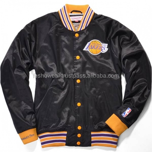 Blouson aviateur en satin pour homme, basketball brodé, rose bulgare, vêtements d'extérieur élégants de haute qualité - Product Image 1