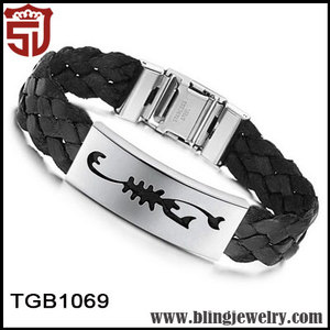 el estilo de europa grabado escorpión negro de cuero pulseras tejidas a mano - Product Image 1