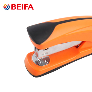 Papeterie scolaire taille moyenne Style de base SE0001 bureau <span class=keywords><strong>professionnel</strong></span> 12 couleurs boîte de <span class=keywords><strong>papier</strong></span> outils de bureau en plastique Standard <span class=keywords><strong>agrafeuse</strong></span> - Product Image 5