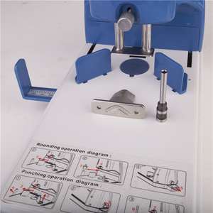 Geen Moq SG-L30/L30 + Handleiding Ronde Hoek <span class=keywords><strong>Cutter</strong></span> Met Optionele Perforator 2 In 1 Machine