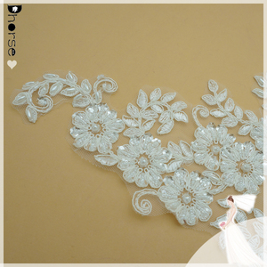 Offres Spéciales DHLF1643 <span class=keywords><strong>Applique</strong></span> de dentelle florale perlée lourde ivoire, <span class=keywords><strong>Applique</strong></span> de dentelle d'Alencon