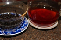 Entrepôt séché Stockage Yunnan Vieilli Pu Er Thé Feuilles en vrac Fermenté Mûr Puer Feuilles de thé noir Cuit Shu Puer Tea