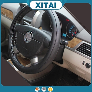 XITAI Mejor <span class=keywords><strong>precio</strong></span> uso negro lether cubierta del volante de <span class=keywords><strong>cuatro</strong></span> <span class=keywords><strong>estaciones</strong></span> - Product Image 1