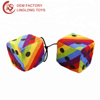 Dés de décoration de voiture remplis de mousse en peluche personnalisés Ornements Cube à pois noirs Corde en coton Jouet suspendu multi-tailles certifié EN71 8-13