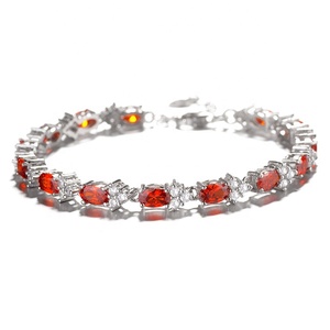 Bracciali <span class=keywords><strong>di</strong></span> pietra rubino alla moda 925 braccialetti <span class=keywords><strong>di</strong></span> pietra <span class=keywords><strong>di</strong></span> colore rosso argento Sterling per le donne - Product Image 1